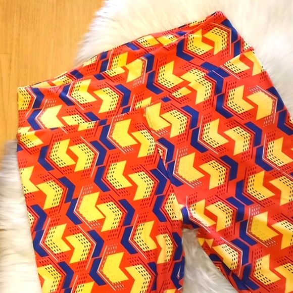 LulaRoe Printed Leggings- T&C-#1559+ - Picture 9 of 10